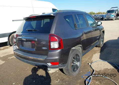 2017 Jeep Compass High Altitude 4X4 z USA, uszkodzony, nr VIN 1C4NJDEB4HD107593